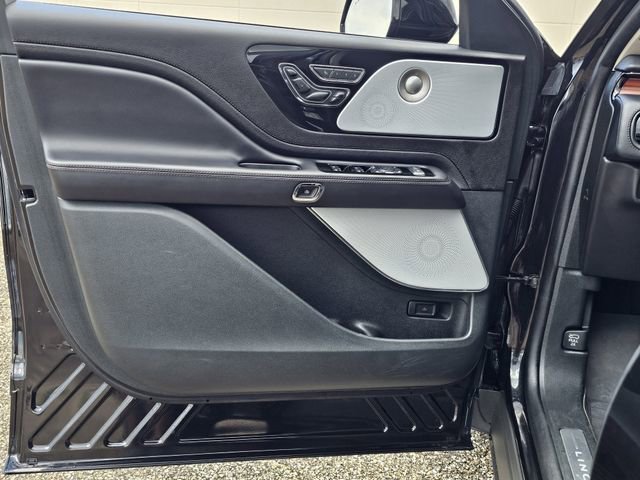 Certified 2024 Lincoln Aviator Reserve w/ Equipment Group 201A image 13