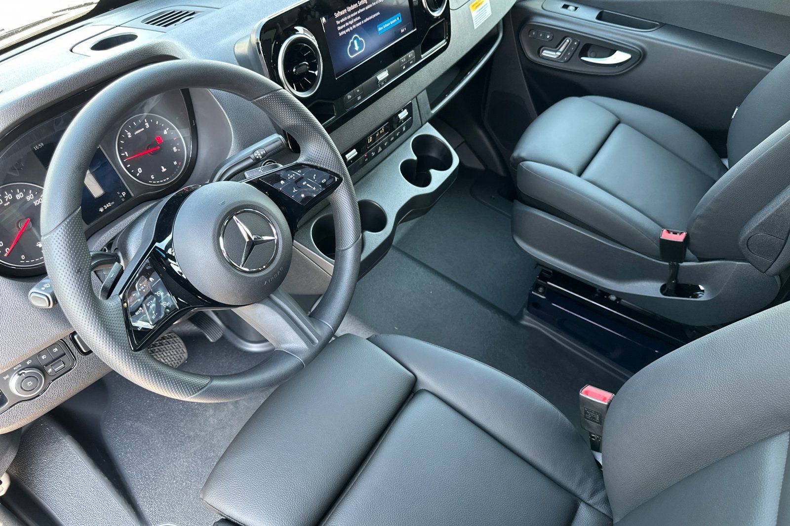 New 2025 Mercedes-Benz Sprinter 2500 image 8