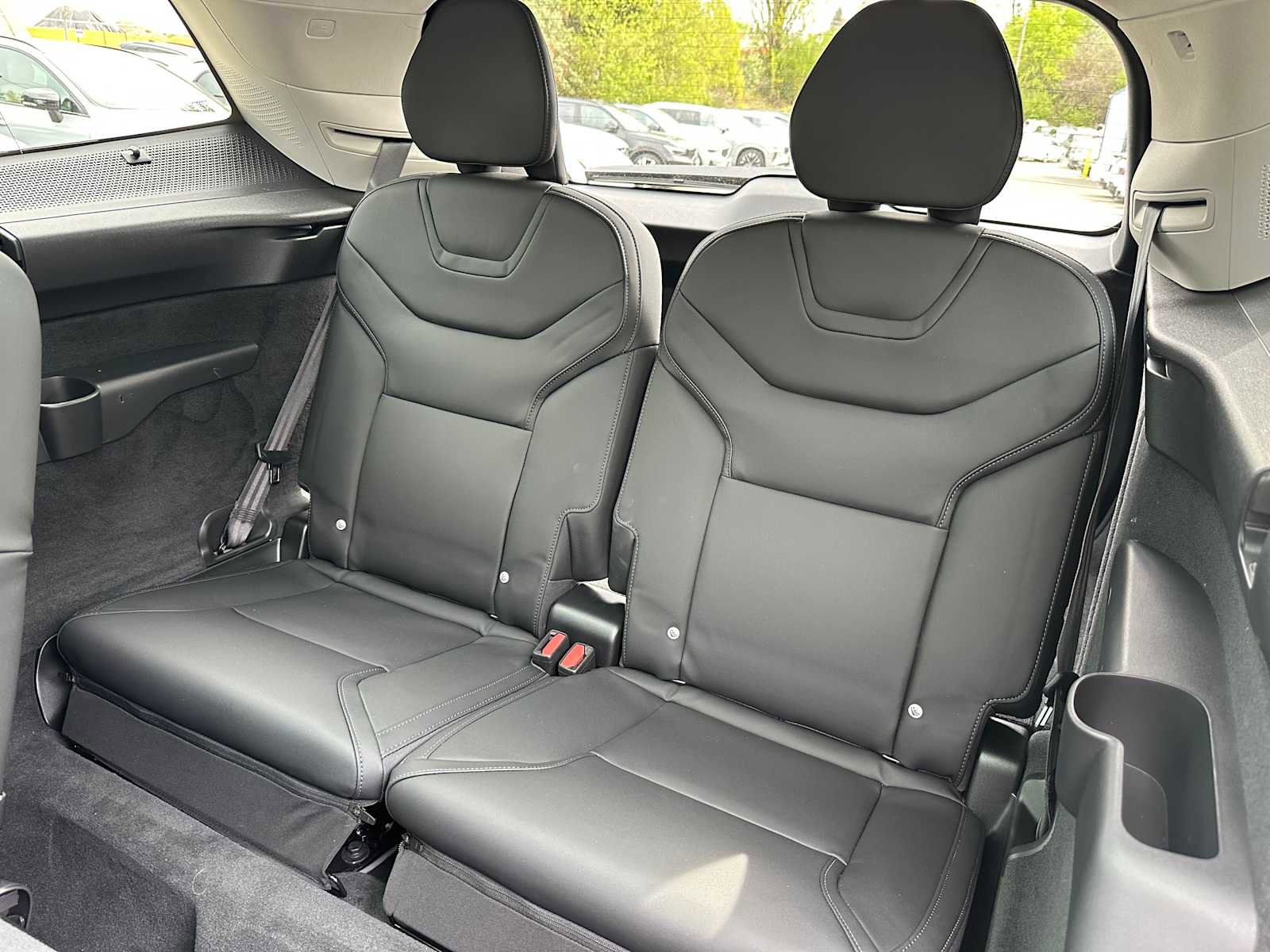 Used 2025 Volvo EX90 Plus w/ Protection Package Premier AWD/4WD image 17