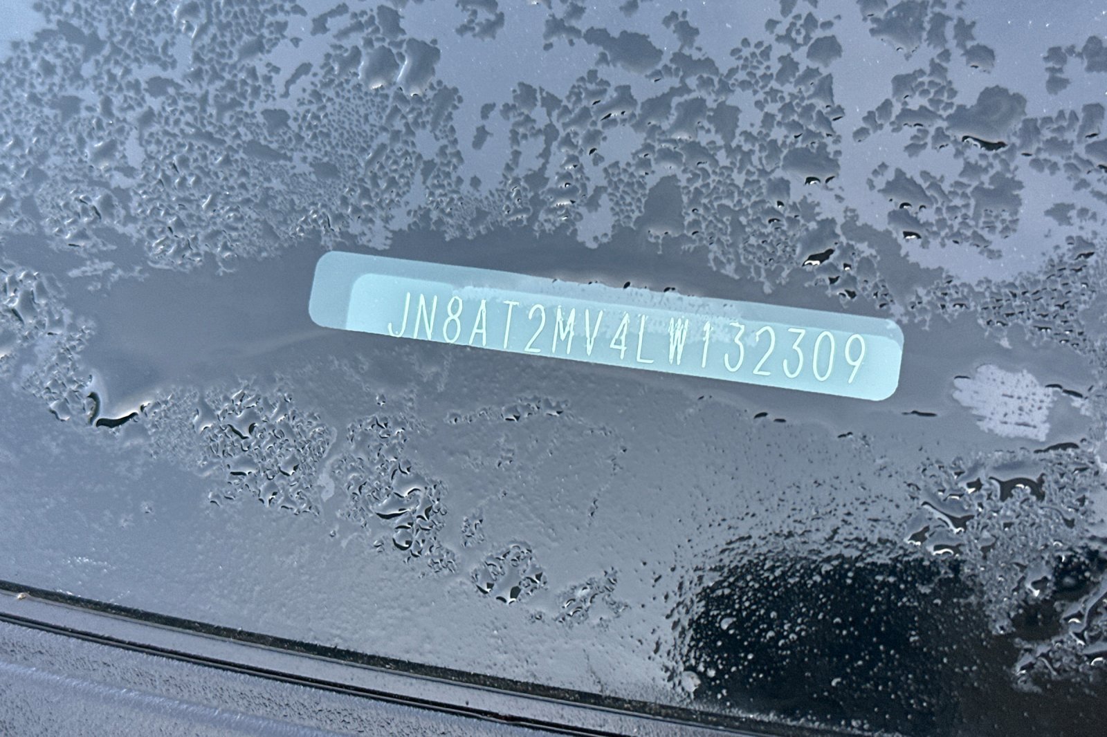 Used 2020 Nissan Rogue SV image 3