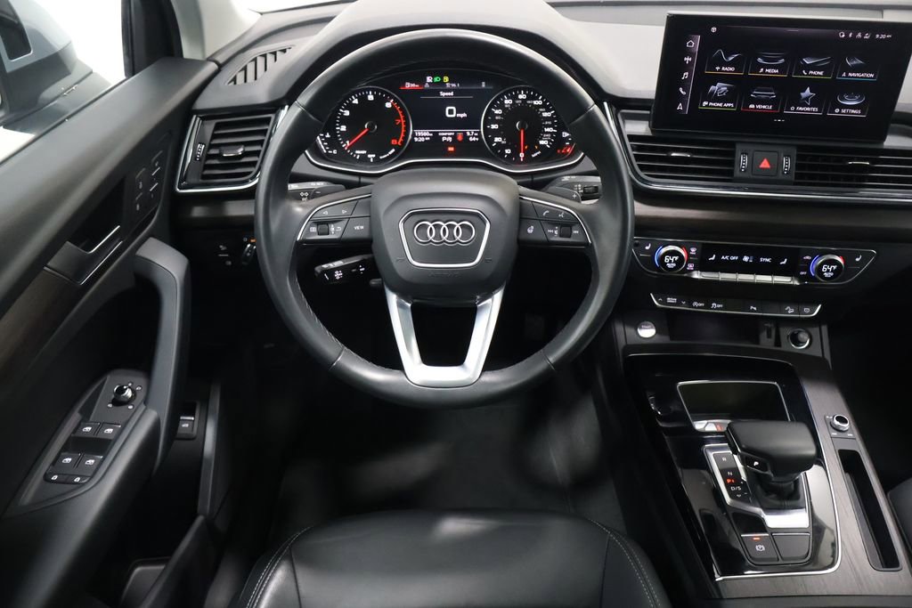 Used 2023 Audi Q5 2.0T Premium w/ Convenience Package image 16
