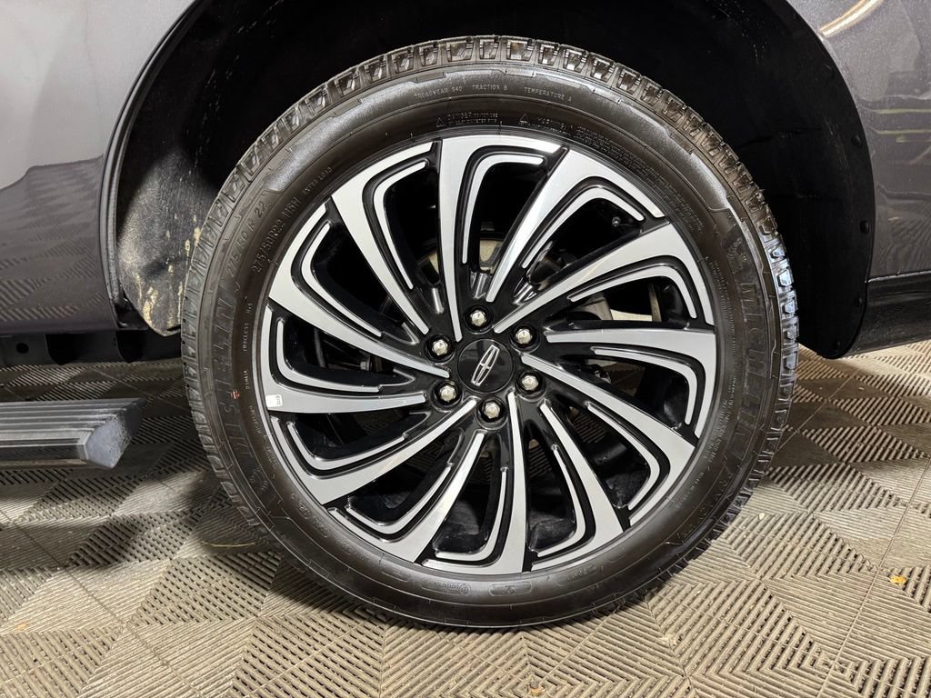 Certified 2025 Lincoln Navigator Black Label AWD/4WD image 36