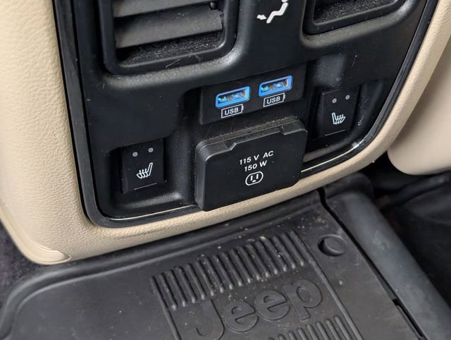 Used 2018 Jeep Grand Cherokee Limited w/ Luxury Group II image 27