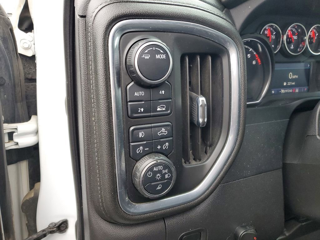 Used 2022 Chevrolet Silverado 1500 LTZ image 9