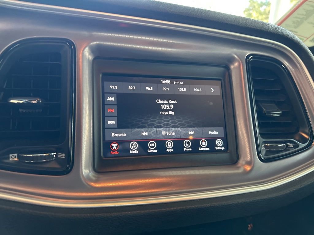 Used 2022 Dodge Challenger GT image 7