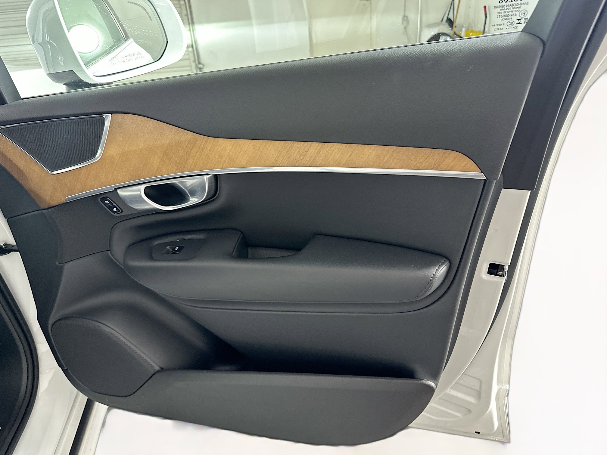 Used 2024 Volvo XC90 B5 Plus image 35