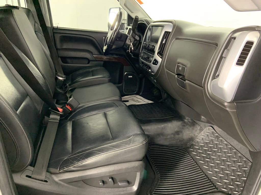 Used 2019 GMC Sierra 2500 SLT w/ Duramax Plus Package AWD/4WD image 18