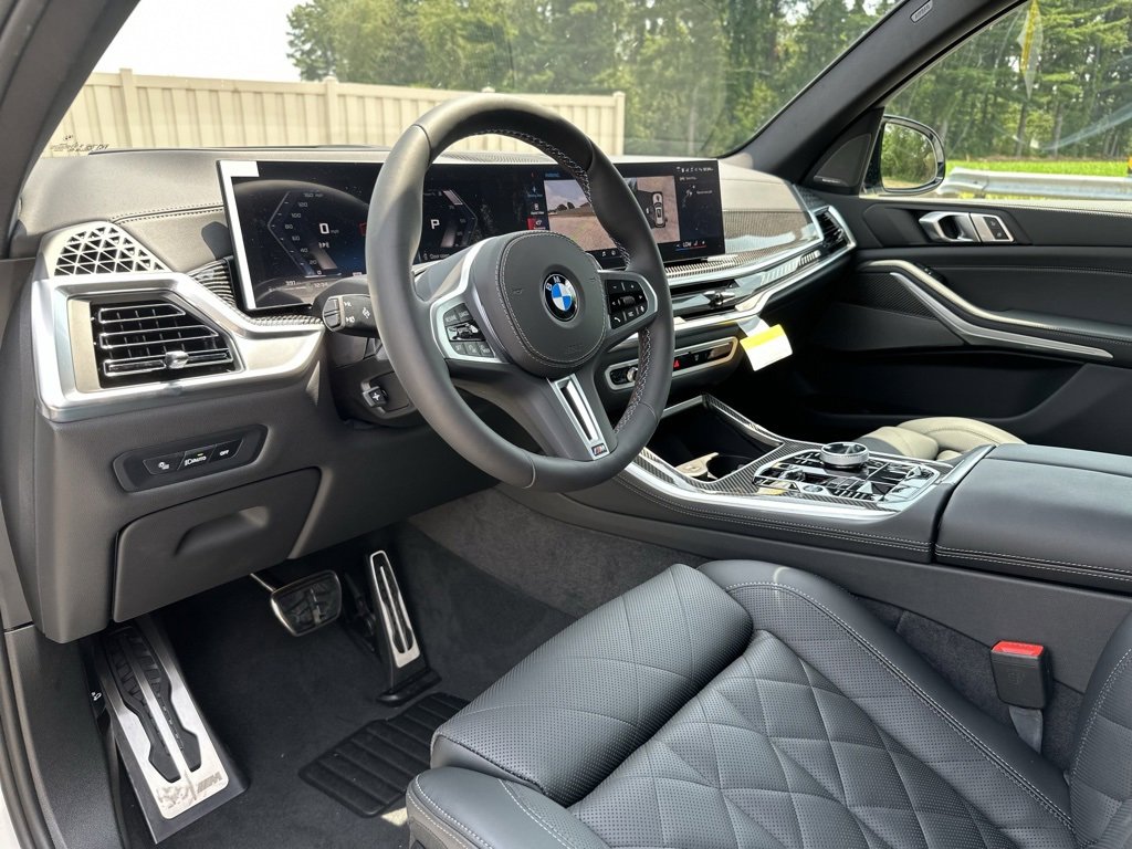 New 2026 BMW X5 M60i w/ Executive Package image 18