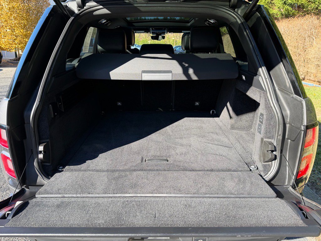 Used 2020 Land Rover Range Rover HSE image 6