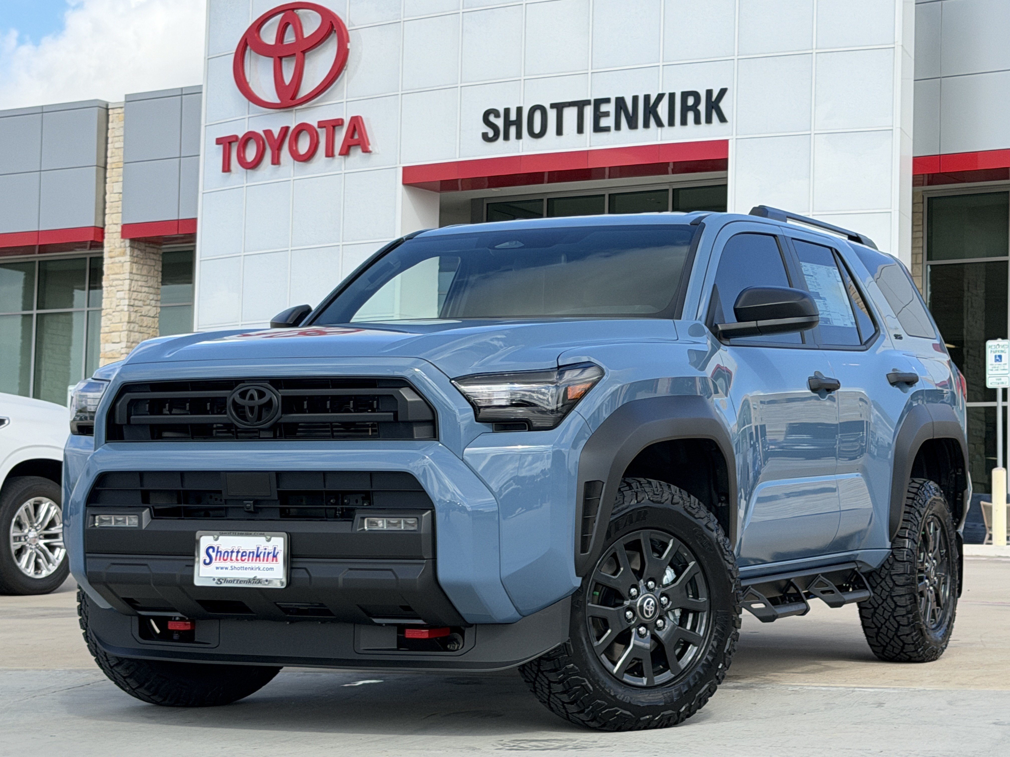 New 2026 Toyota 4Runner SR5 AWD/4WD image 2