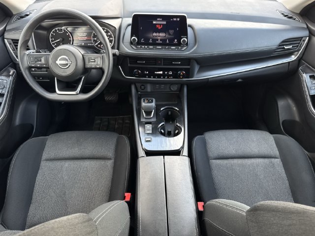 Used 2024 Nissan Rogue SV FWD image 10