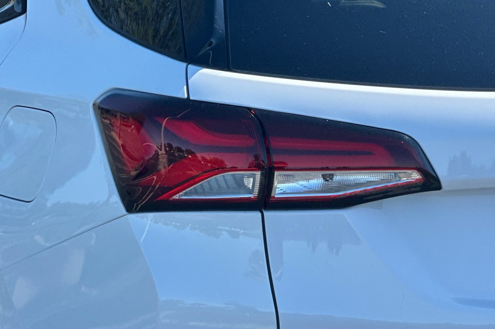 Used 2023 Chevrolet Equinox Premier FWD image 48