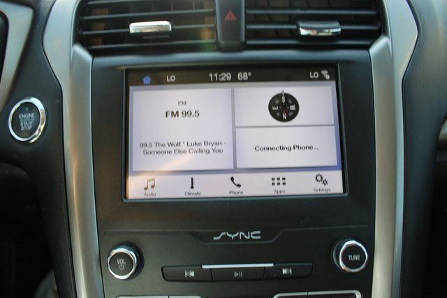 Used 2019 Ford Fusion SE image 19