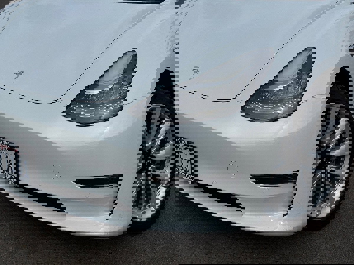 Used 2018 Tesla Model 3 Long Range image 3