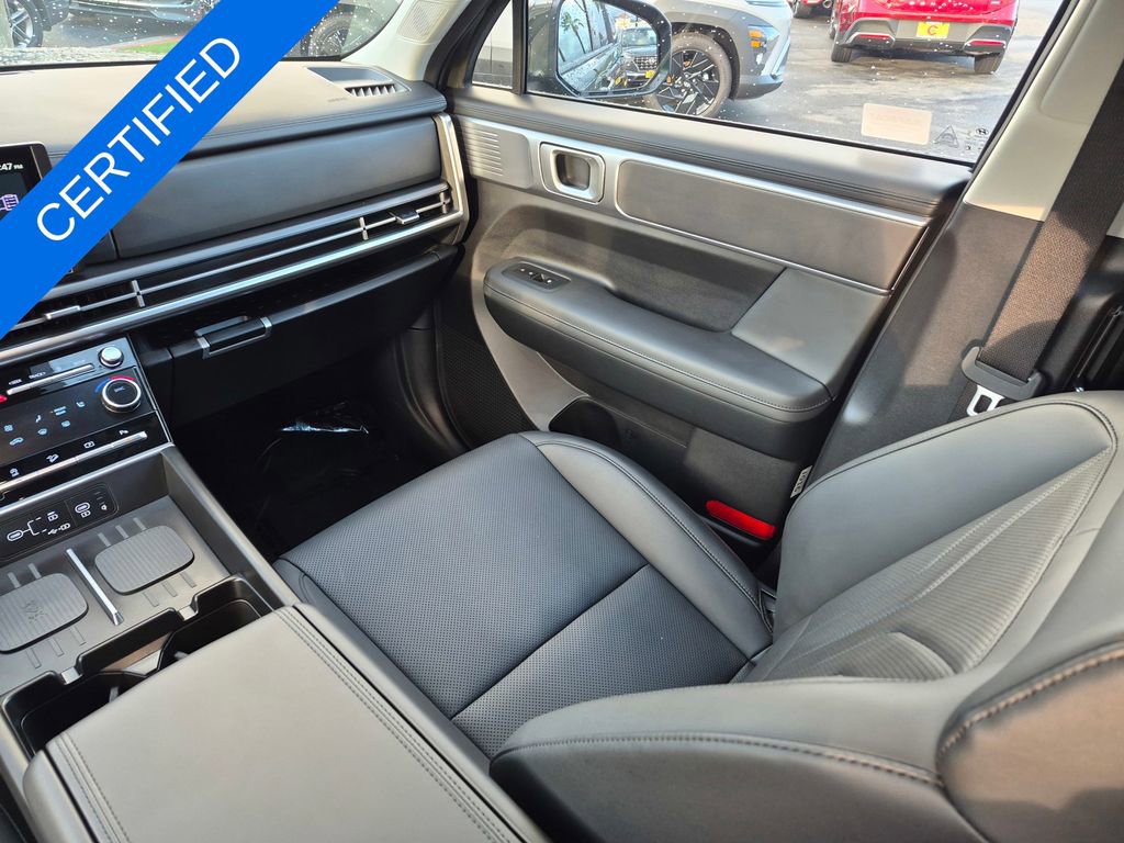 Used 2025 Hyundai Santa Fe SEL image 21