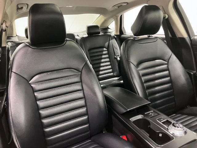 Used 2020 Ford Fusion SEL image 31