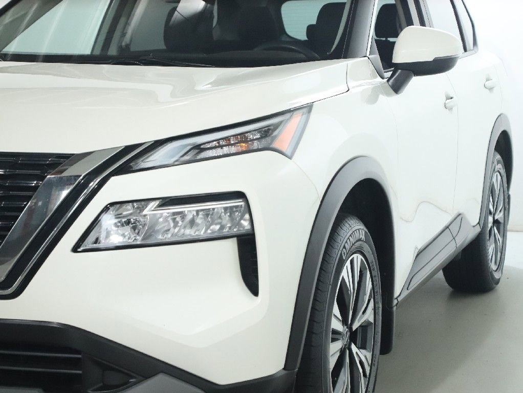 Used 2023 Nissan Rogue SV image 5