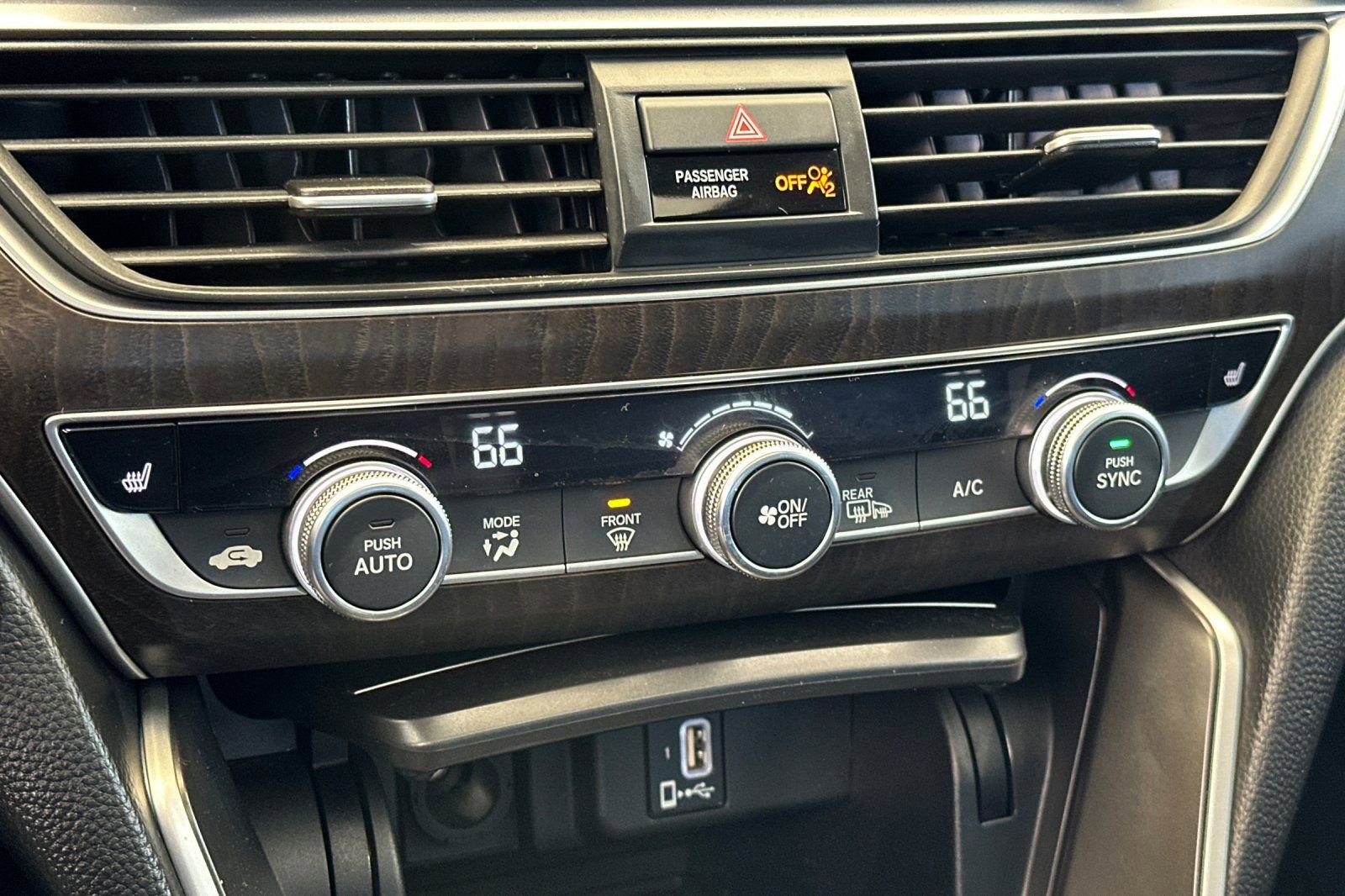 Used 2018 Honda Accord EX image 19