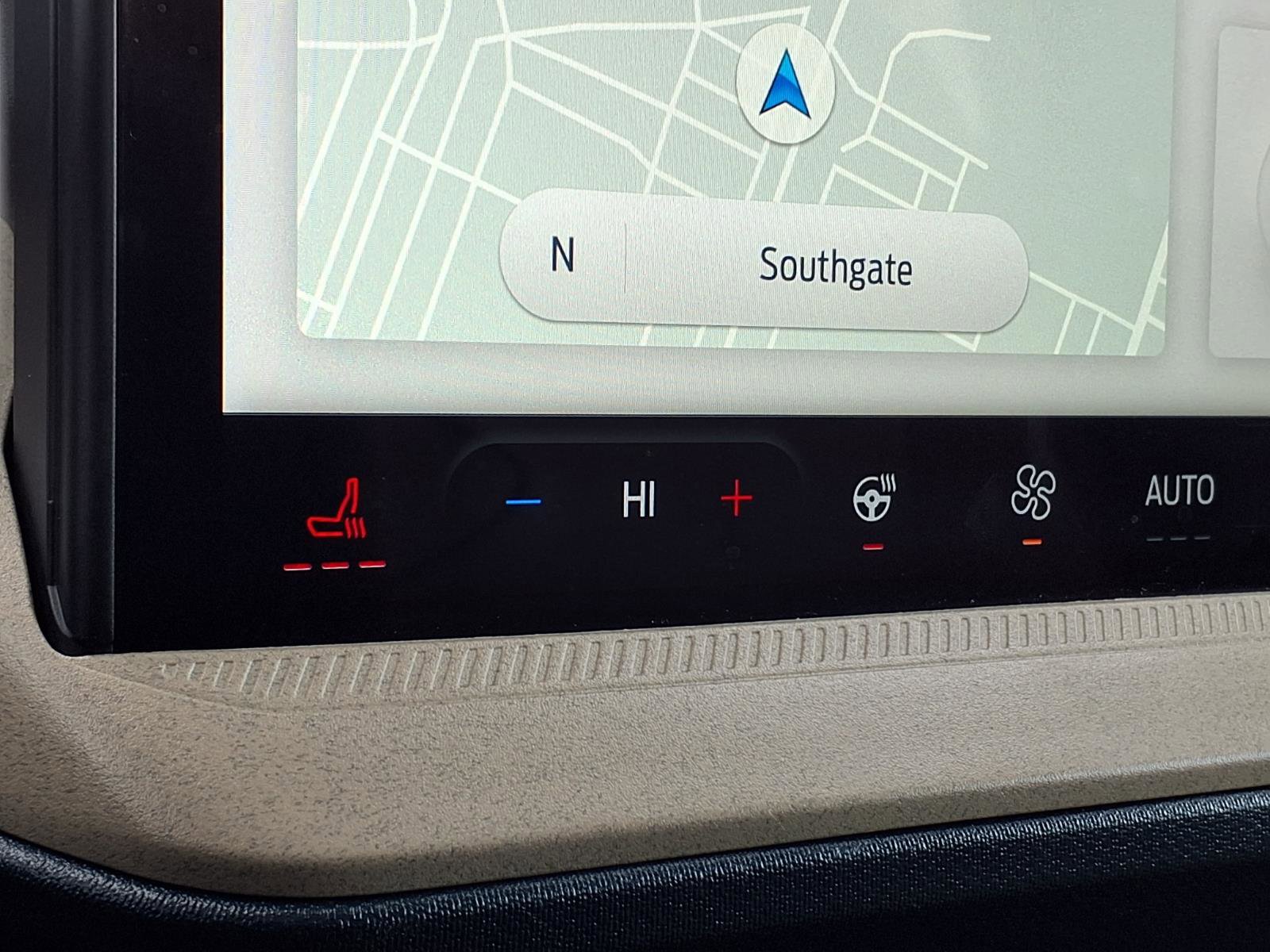 Certified 2025 Ford Maverick Lariat image 5