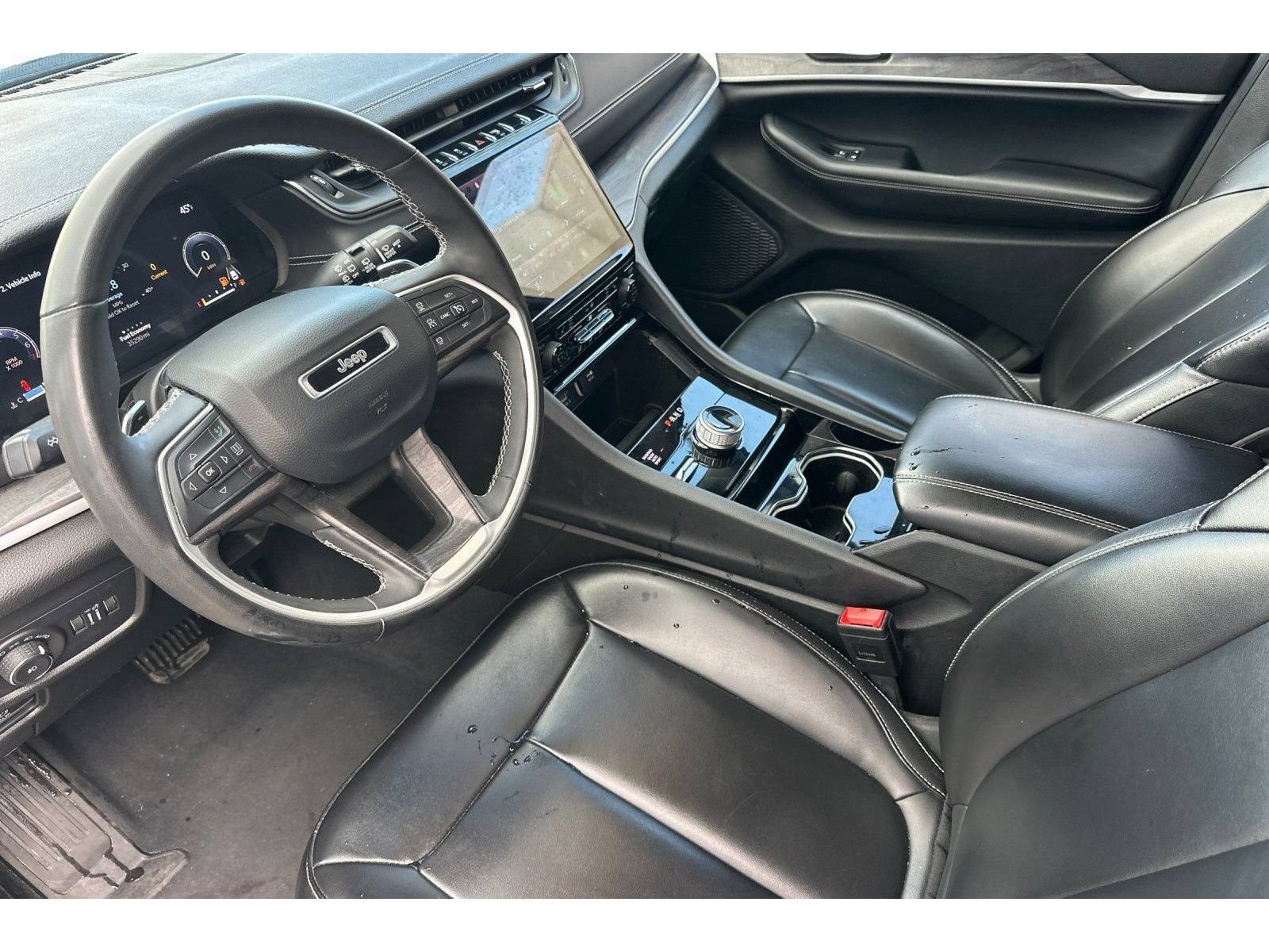Used 2023 Jeep Grand Cherokee L Limited AWD/4WD image 10