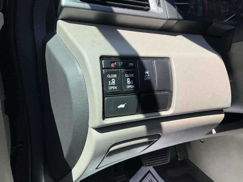 Used 2012 Honda Odyssey EX-L image 28