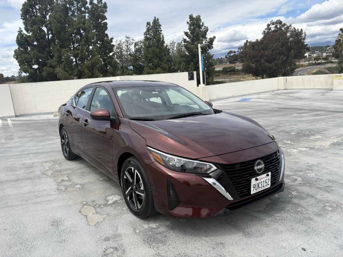 Used 2025 Nissan Sentra SV FWD image 30
