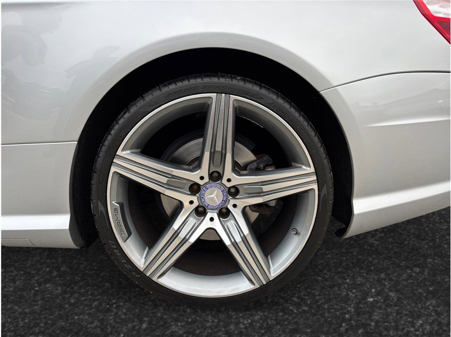 Used 2015 Mercedes-Benz SL 550 image 14