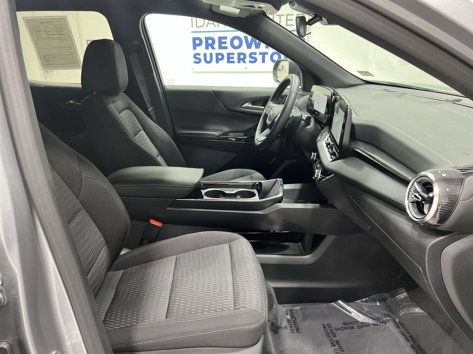 Used 2025 Chevrolet Equinox LT AWD/4WD image 24