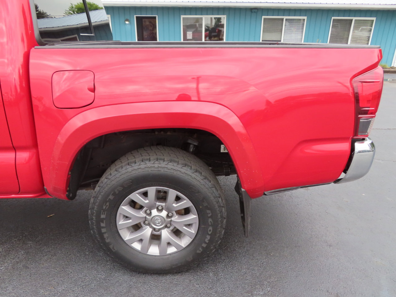 Used 2019 Toyota Tacoma SR5 image 14