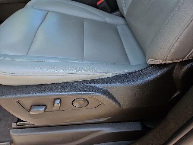 Used 2023 Chevrolet Tahoe LT w/ Luxury Package RWD image 21