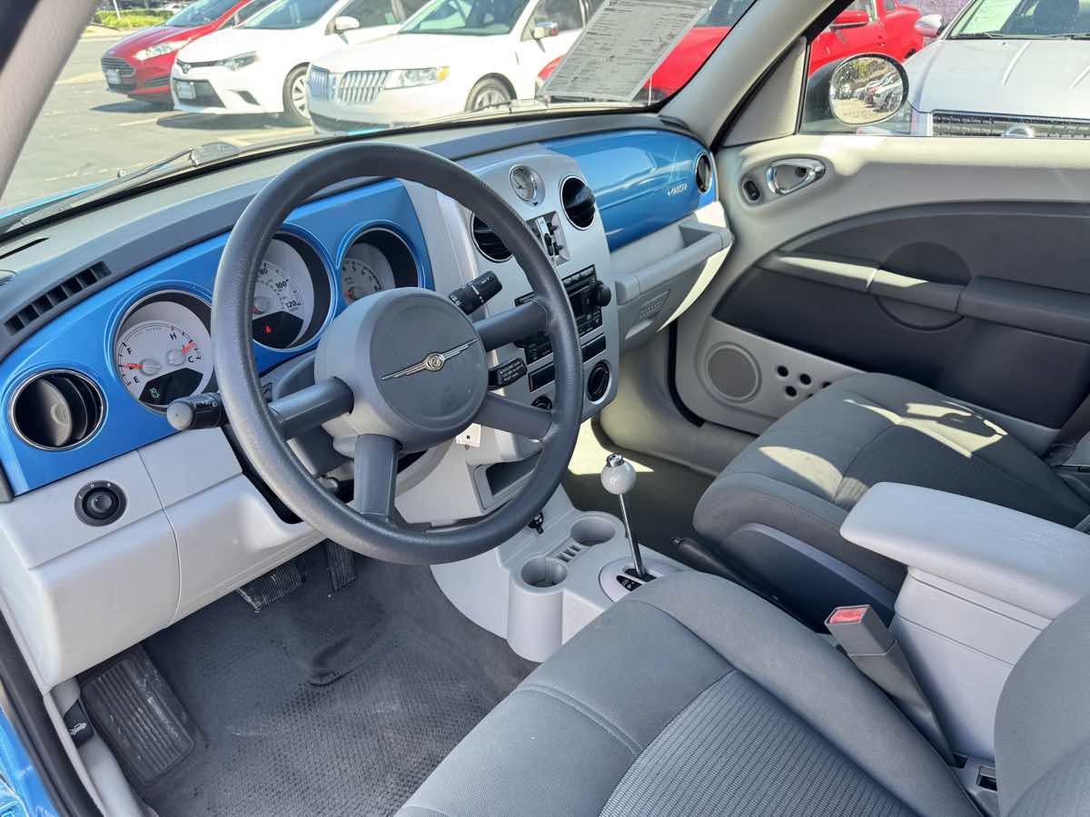 Used 2008 Chrysler PT Cruiser Touring FWD image 33