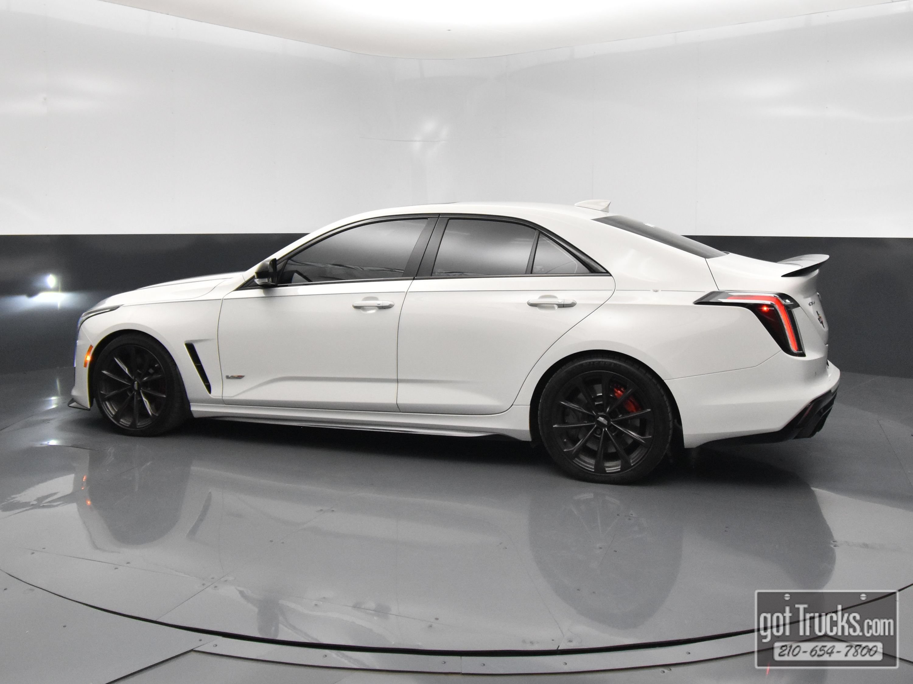 Used 2023 Cadillac CT4 V Blackwing w/ Driver Assist Package RWD image 3