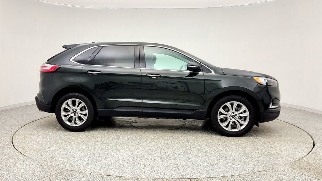 Used 2024 Ford Edge Titanium AWD/4WD image 4