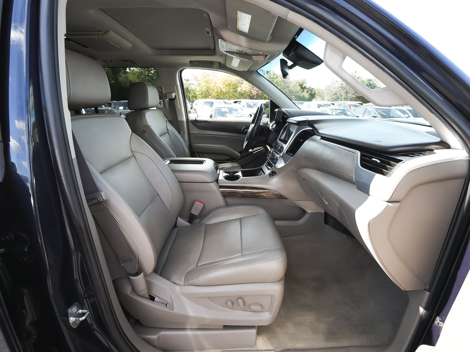 Used 2018 GMC Yukon XL SLT w/ Premium Edition AWD/4WD image 46