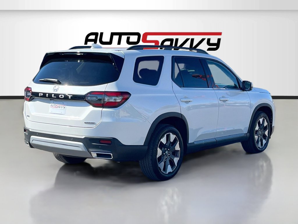 Used 2026 Honda Pilot Touring image 7