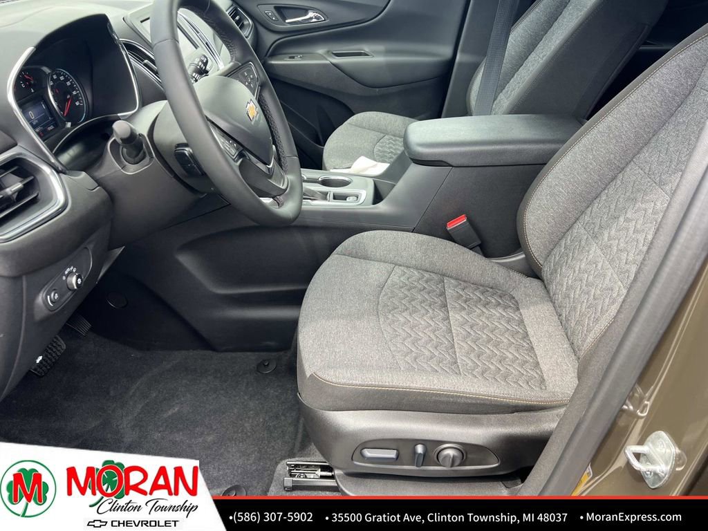 Certified 2024 Chevrolet Equinox LT FWD image 17