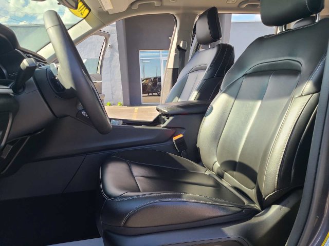 Used 2023 Jeep Grand Cherokee Limited AWD/4WD image 17