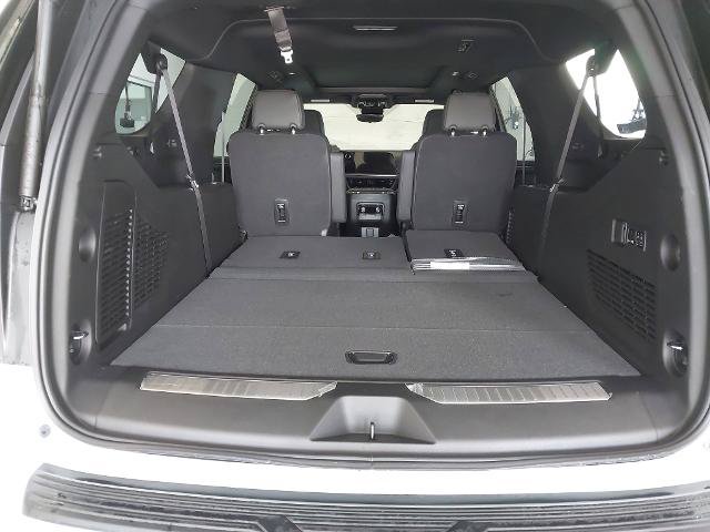 New 2026 Chevrolet Suburban High Country w/ Sun And Tow Package AWD/4WD image 27