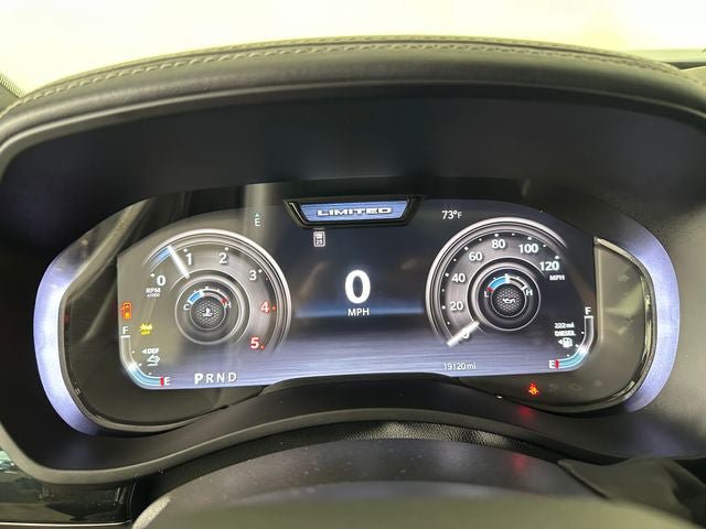 Used 2025 RAM 2500 Limited AWD/4WD image 17