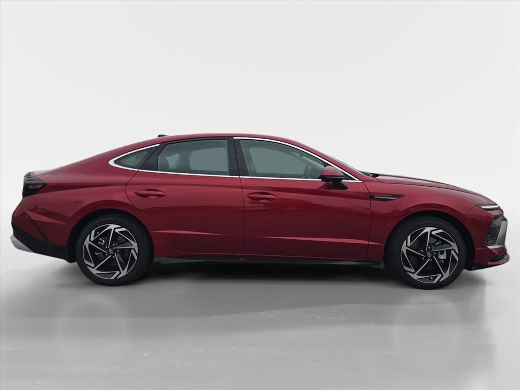 New 2026 Hyundai Sonata SEL FWD image 2