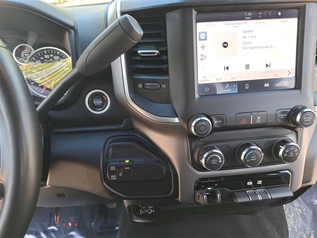 Used 2024 RAM 3500 Big Horn image 24