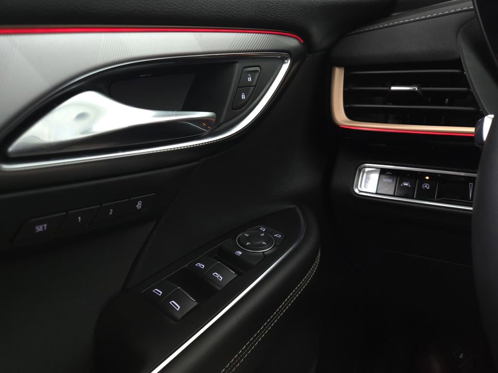 Used 2025 Buick Envision Sport Touring image 30
