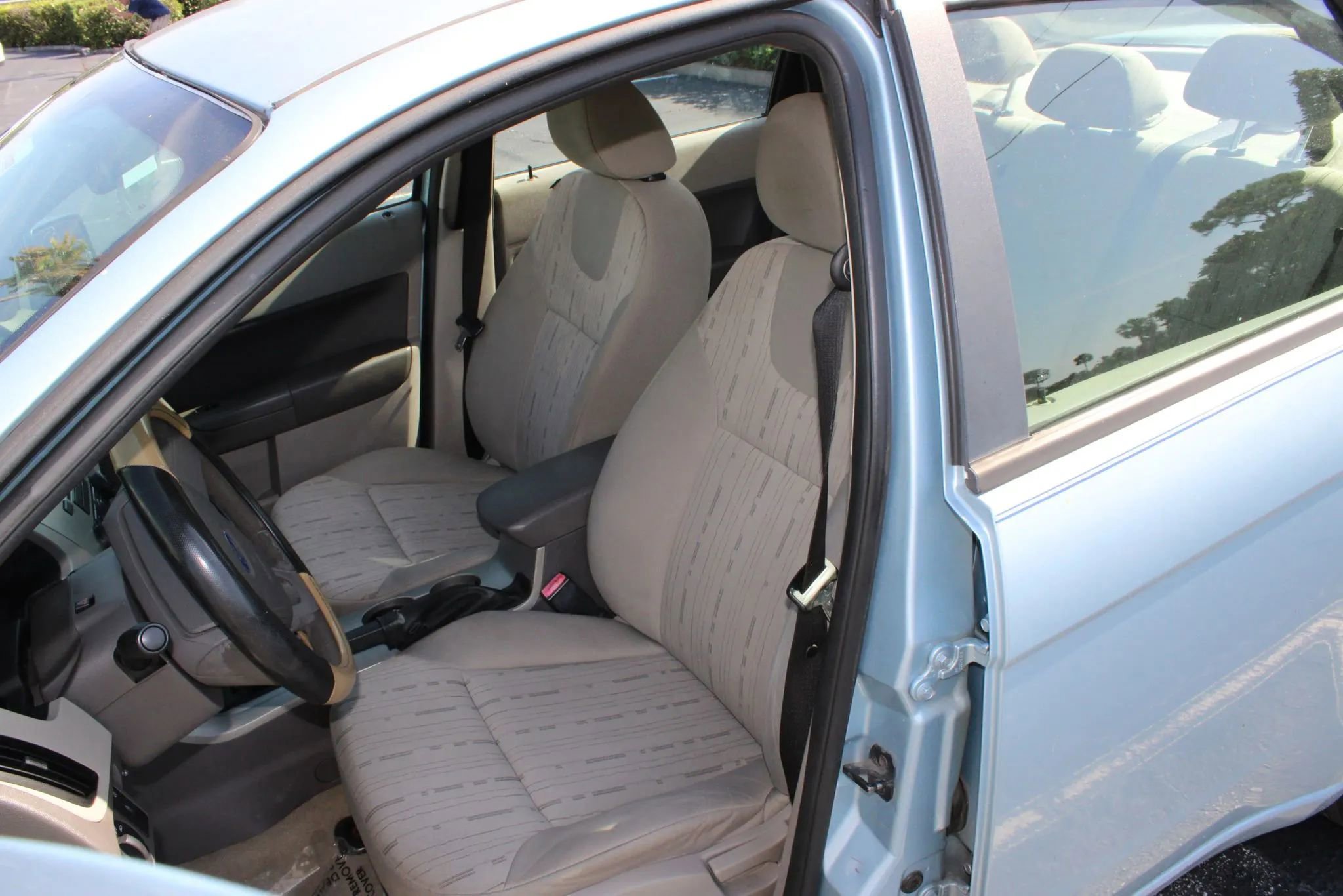 Used 2009 Ford Focus SE image 7