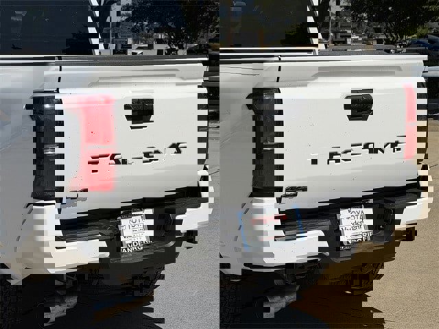 New 2025 Toyota Tacoma 4x4 Double Cab image 6