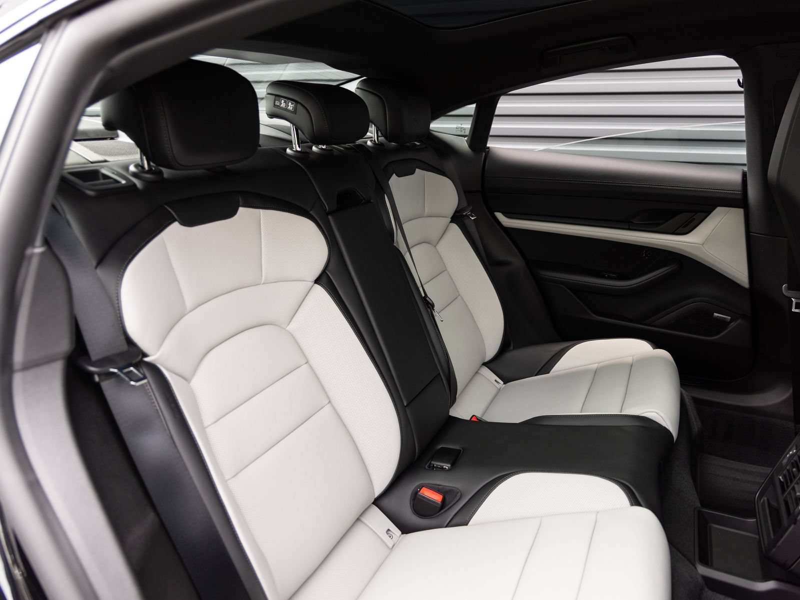 New 2026 Porsche Taycan AWD/4WD image 27