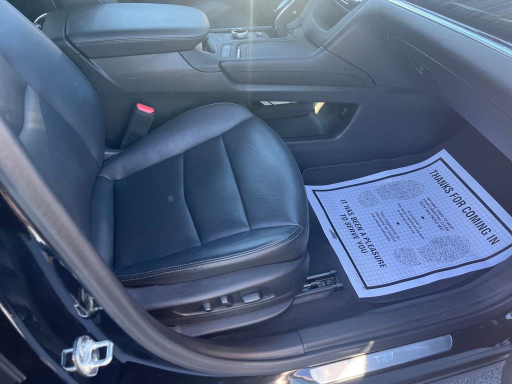 Used 2024 Cadillac XT6 Premium Luxury image 31