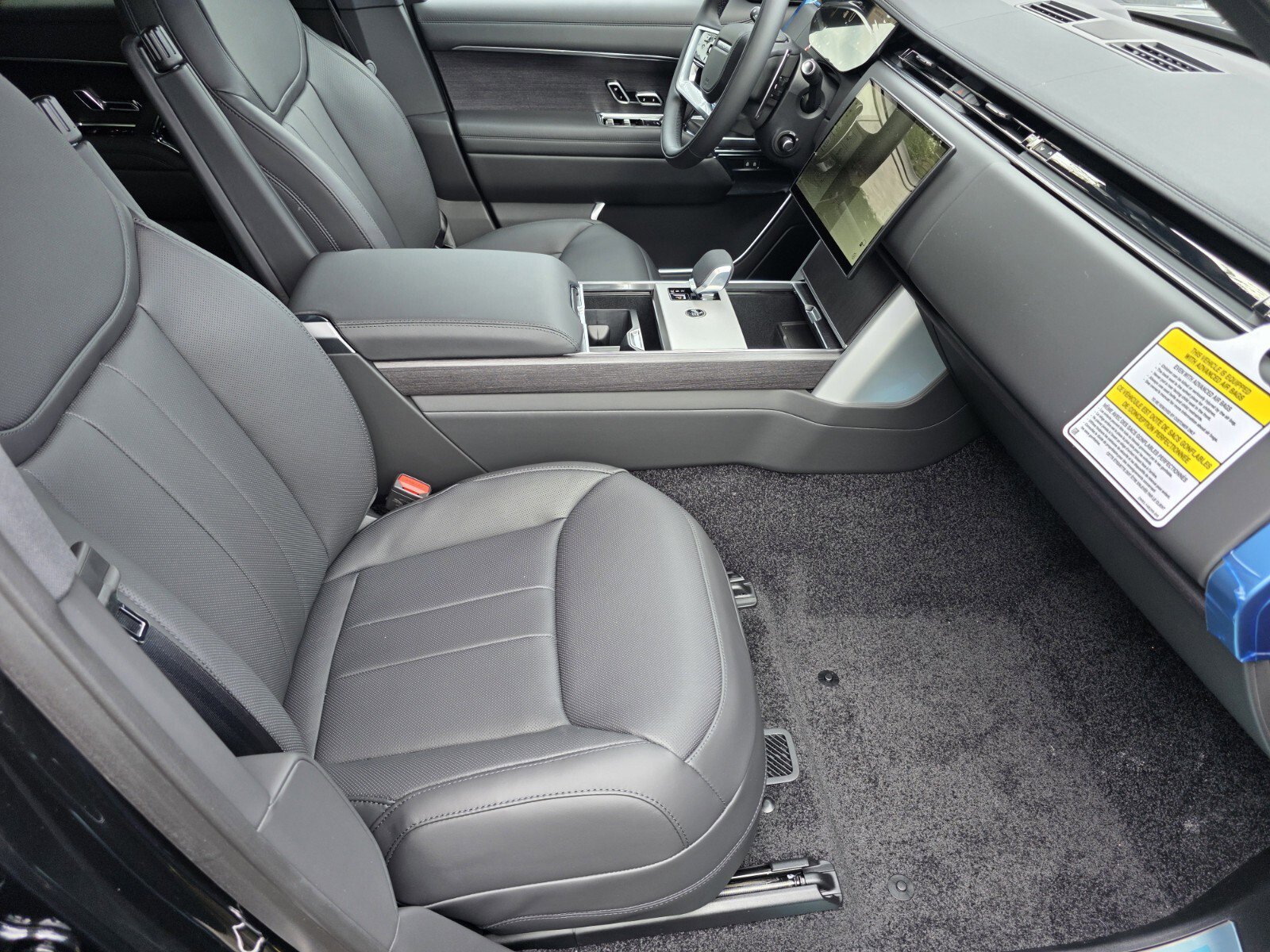 New 2026 Land Rover Range Rover SE AWD/4WD image 3