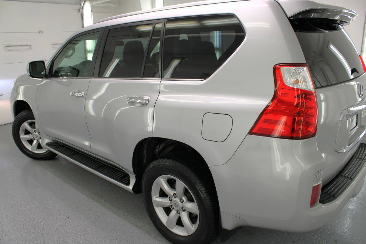 Used 2011 Lexus GX 460 w/ Comfort Plus Pkg AWD/4WD image 16