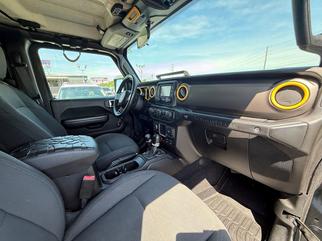Used 2018 Jeep Wrangler Unlimited Sport image 25
