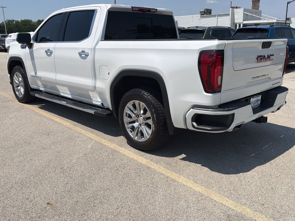 Used 2024 GMC Sierra 1500 Denali w/ Technology Package AWD/4WD image 4